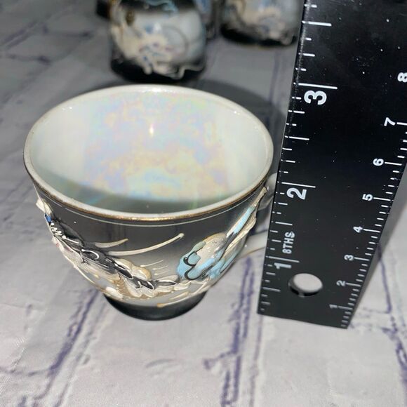 Vintage Moriage Dragonware Porcelain Tea Cups and Saucers (6) - Picture 12 of 12